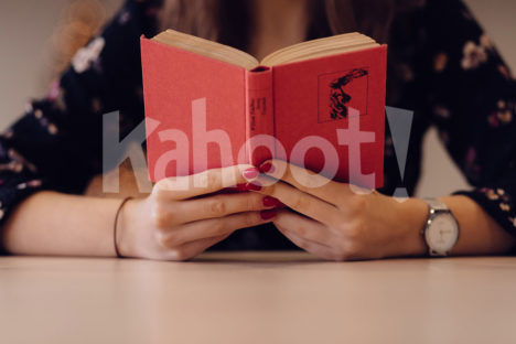 Reading a book. Image credit: https://pixabay.com/en/people-woman-girl-reading-book-2593394/