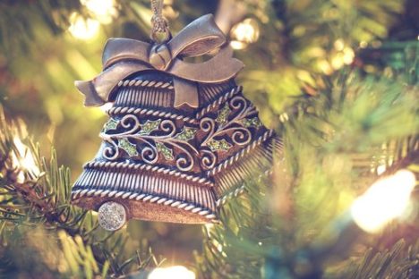https://pixabay.com/en/christmas-decorations-christmas-bells-1150015/