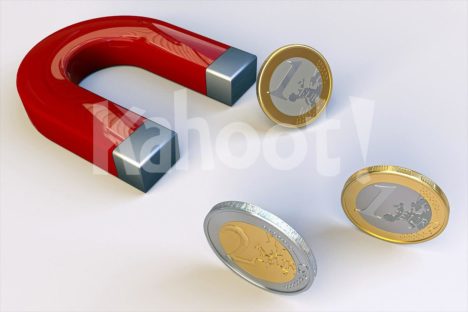 Science collection. Image credits: https://pixabay.com/en/wallet-coins-magnet-shop-2972568/ CC0