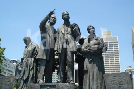 History cover. Image credits: https://pixabay.com/en/statue-of-slaves-looking-to-2538898/ CC0
