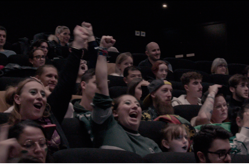 Crowd cheering at “The Cup of 4 Cinemas” 